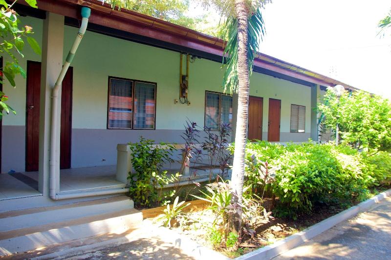 Sichang Shine Khao Resort — general view