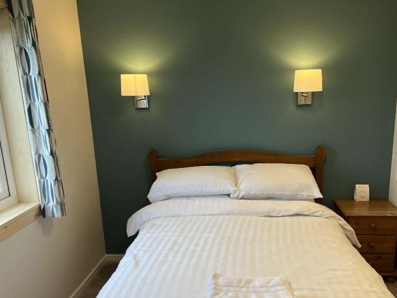 Cabin KING SIZE BED