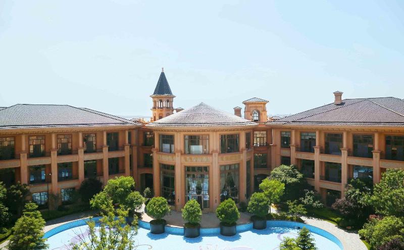 Chateau Star River Qing Dao image