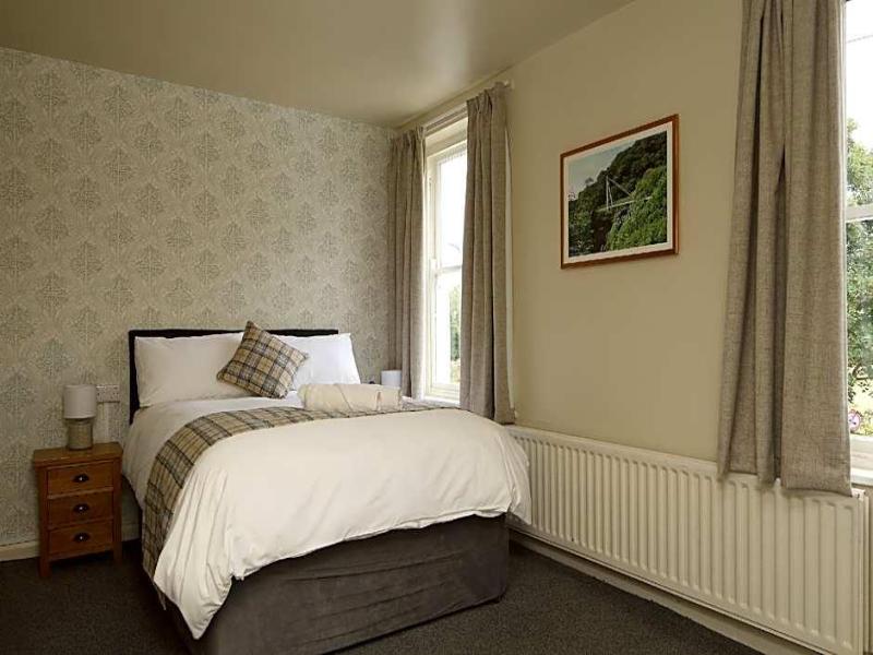 The Avenue Inn image