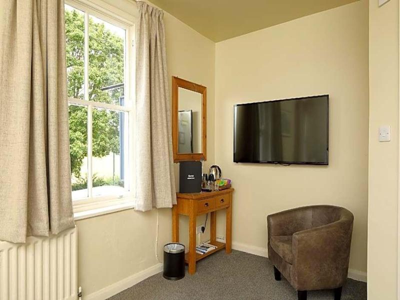 The Avenue Inn image