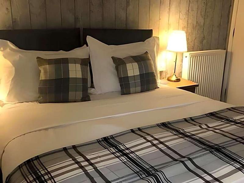 The Avenue Inn image