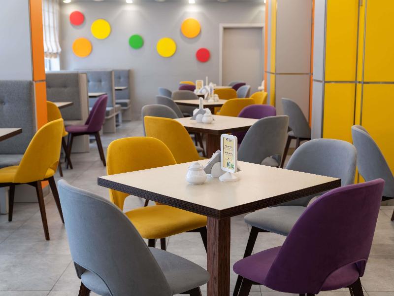 Ibis Styles Warszawa West image