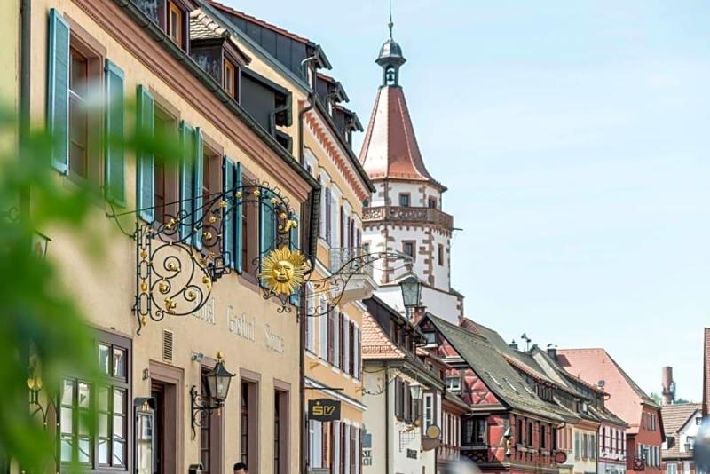 Hotel Restaurant Sonne image
