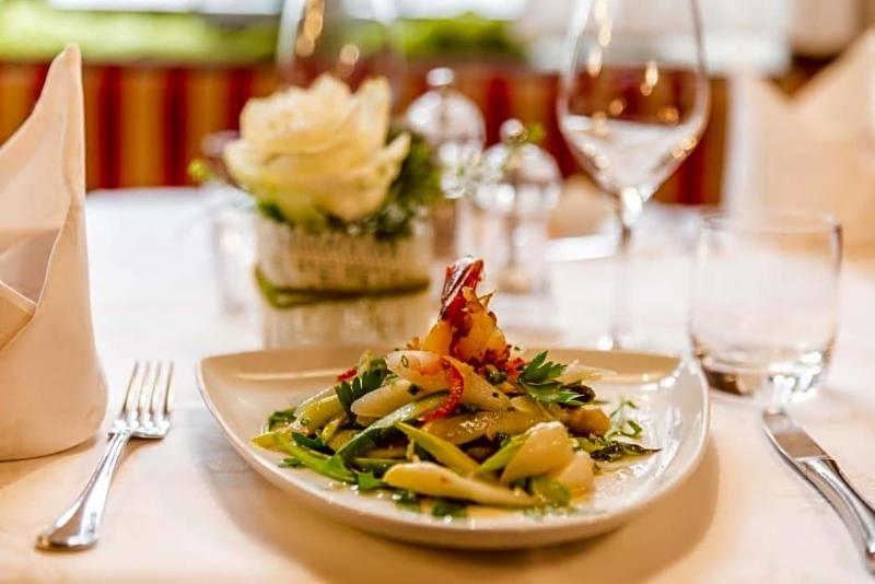 Hotel Restaurant Sonne image