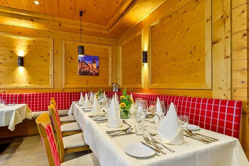 Hotel Restaurant Sonne image