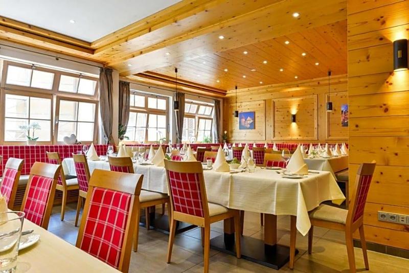 Hotel Restaurant Sonne image