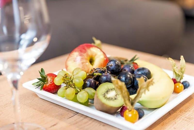 Hotel Restaurant Sonne image