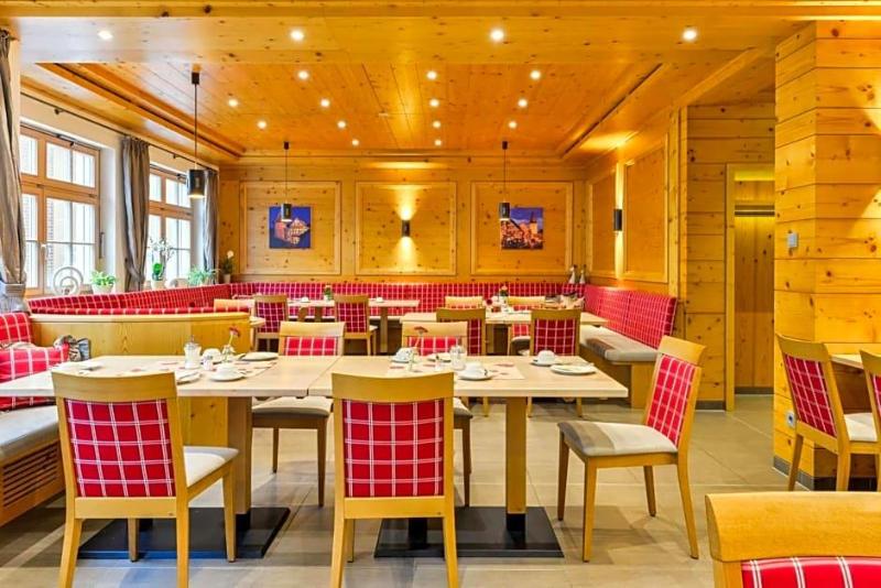 Hotel Restaurant Sonne image