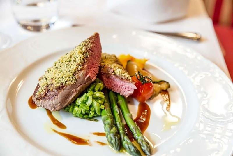 Hotel Restaurant Sonne image