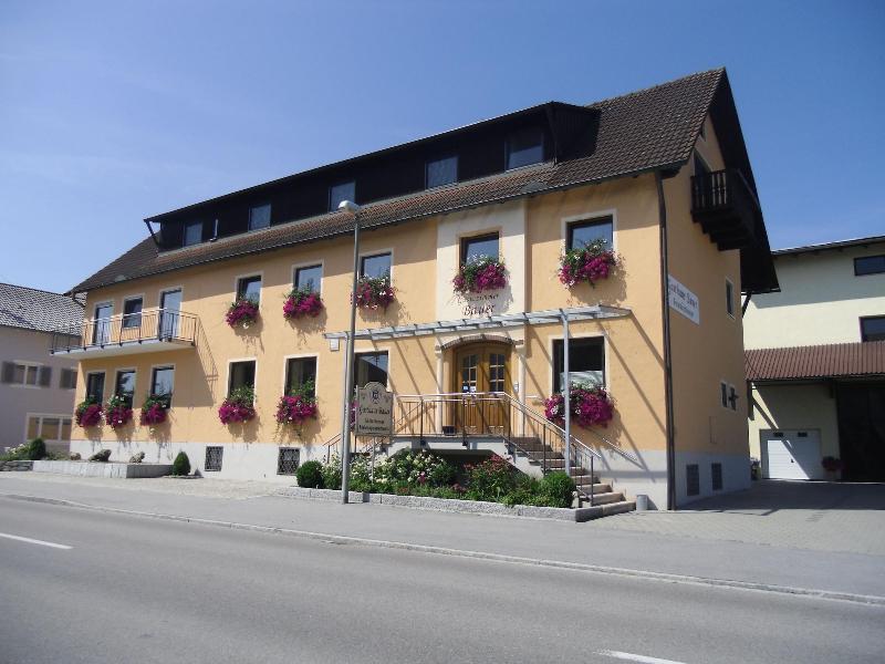 Gasthof Bauer image