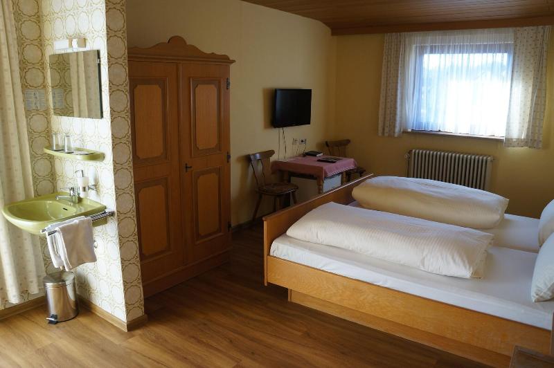 Gasthof Bauer image