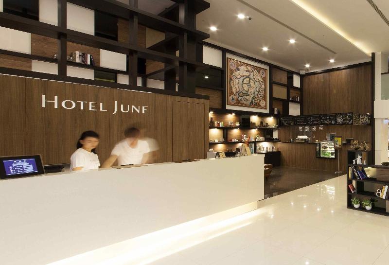 CHECK inn Taipei Neihu image