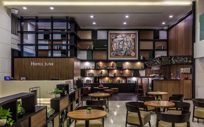 CHECK inn Taipei Neihu image