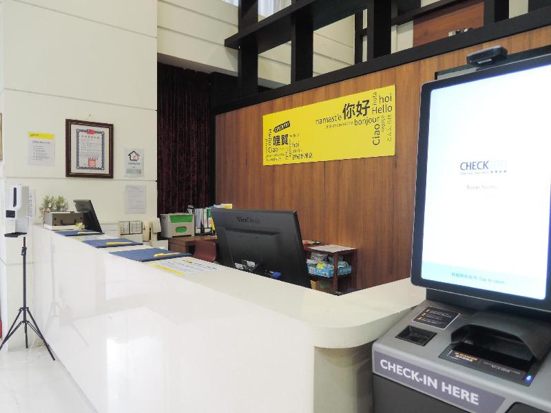 CHECK inn Taipei Neihu image