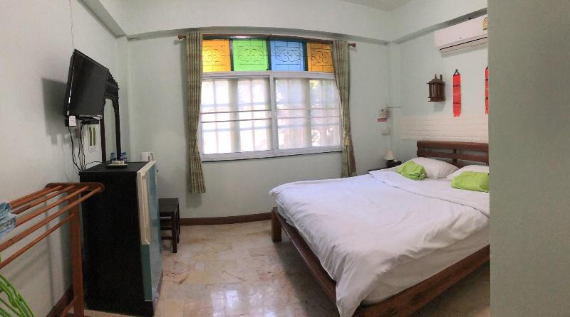 Heun Baan Rong Khun Resort image
