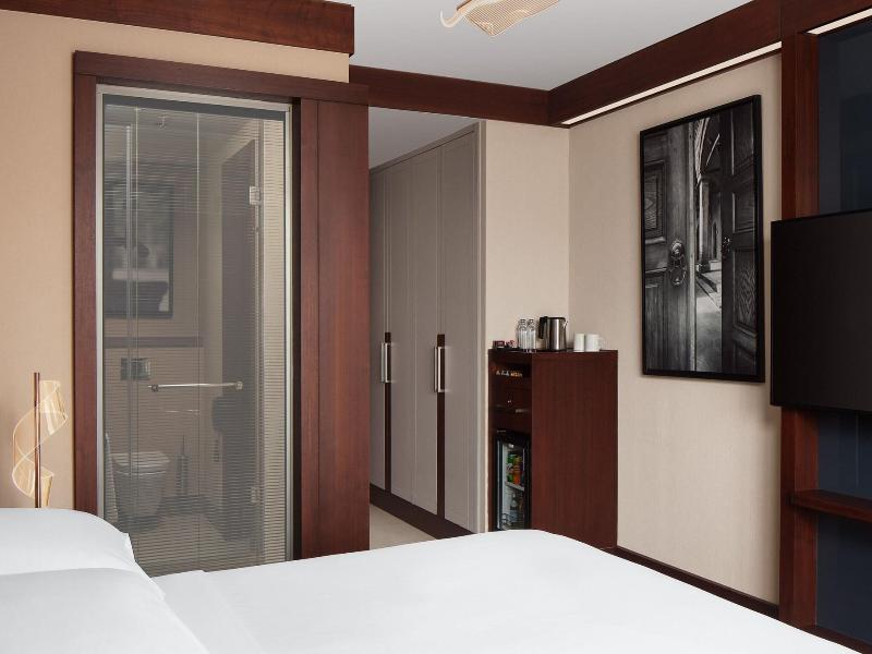 Sheraton Istanbul City Center image