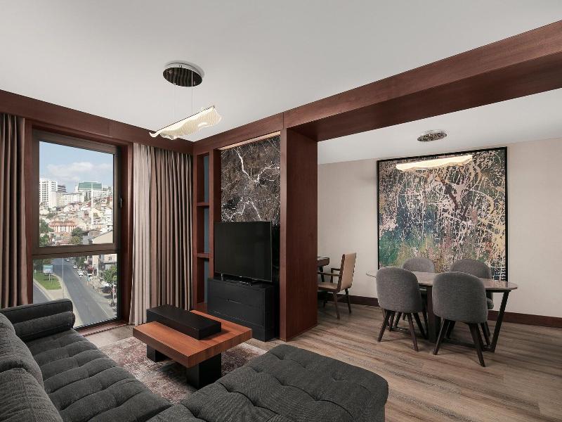 Sheraton Istanbul City Center image