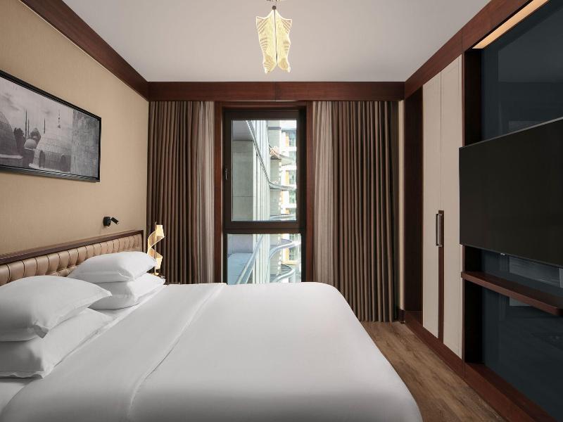 Sheraton Istanbul City Center image