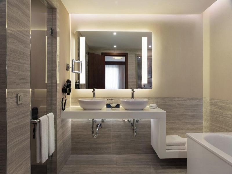 Sheraton Istanbul City Center image