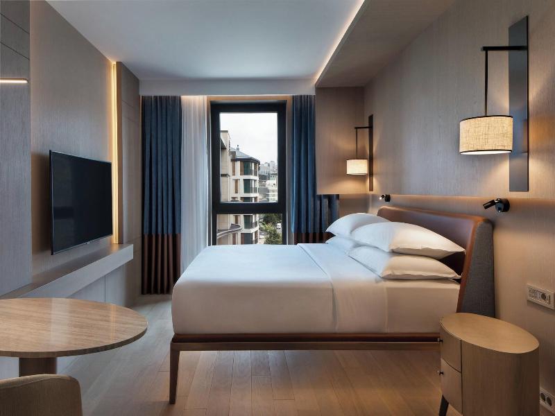 Sheraton Istanbul City Center image