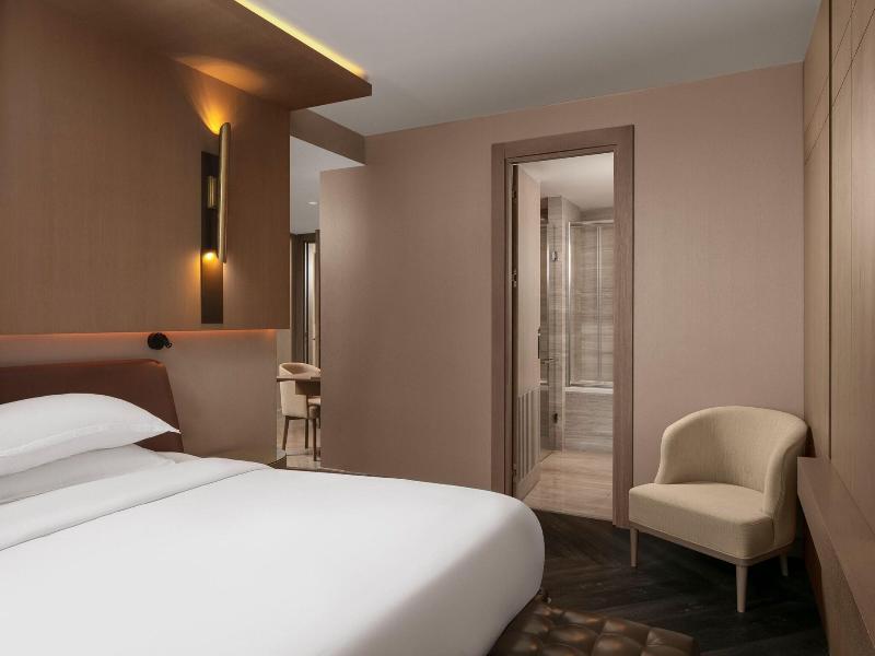 Sheraton Istanbul City Center image