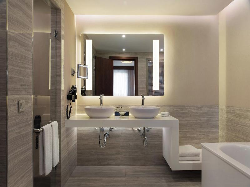 Sheraton Istanbul City Center image