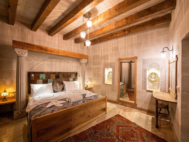 Charming Cave Hotel image