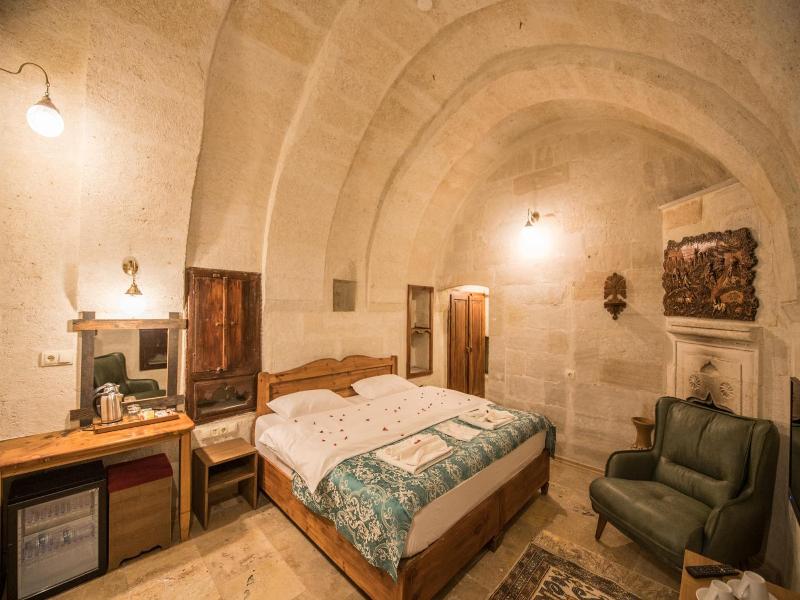 Charming Cave Hotel image