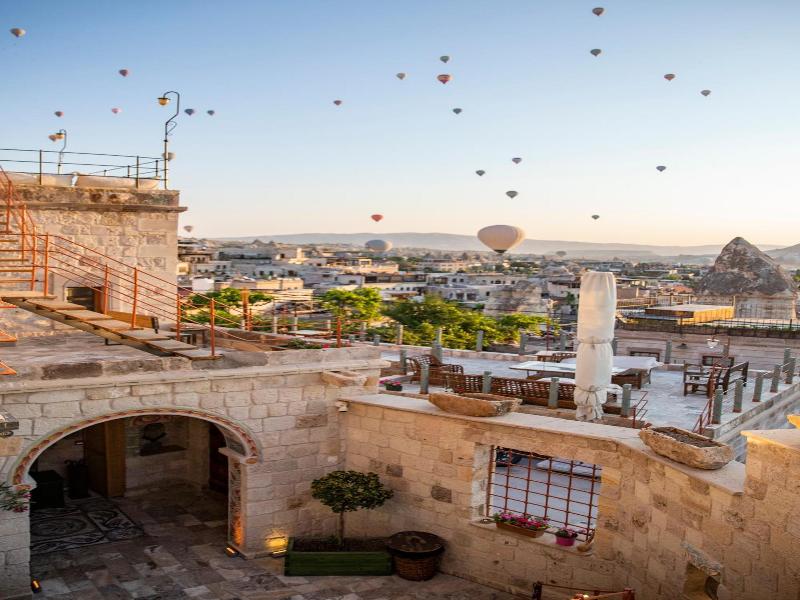 Charming Cave Hotel image