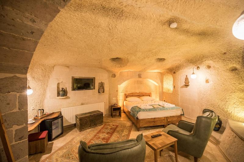 Charming Cave Hotel image