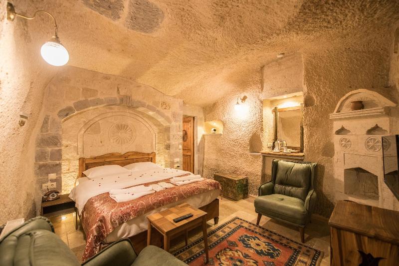 Charming Cave Hotel image