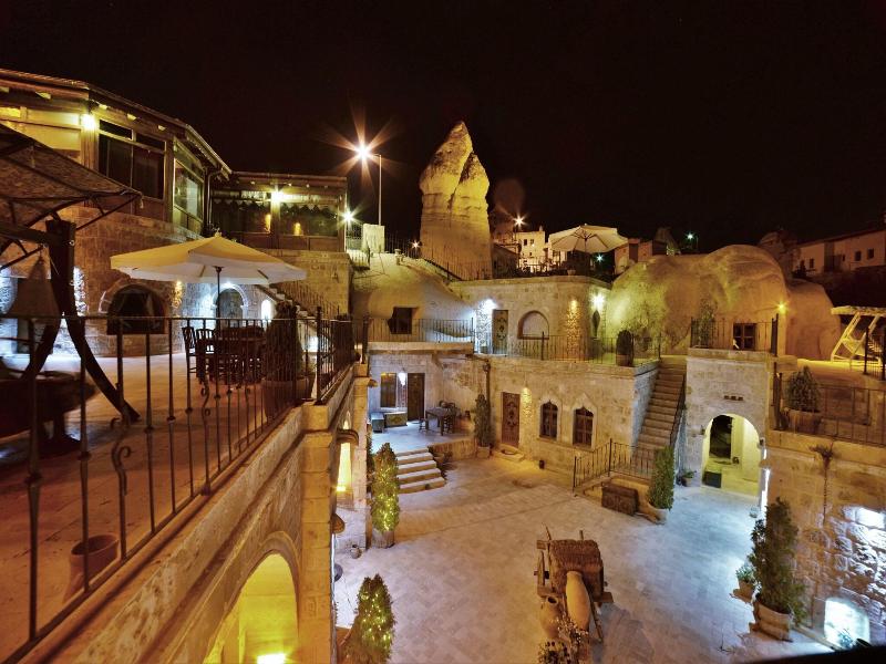 Grand Cave Suites image