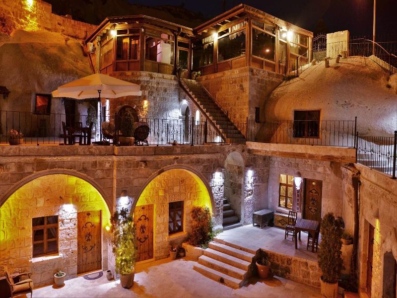 Grand Cave Suites image