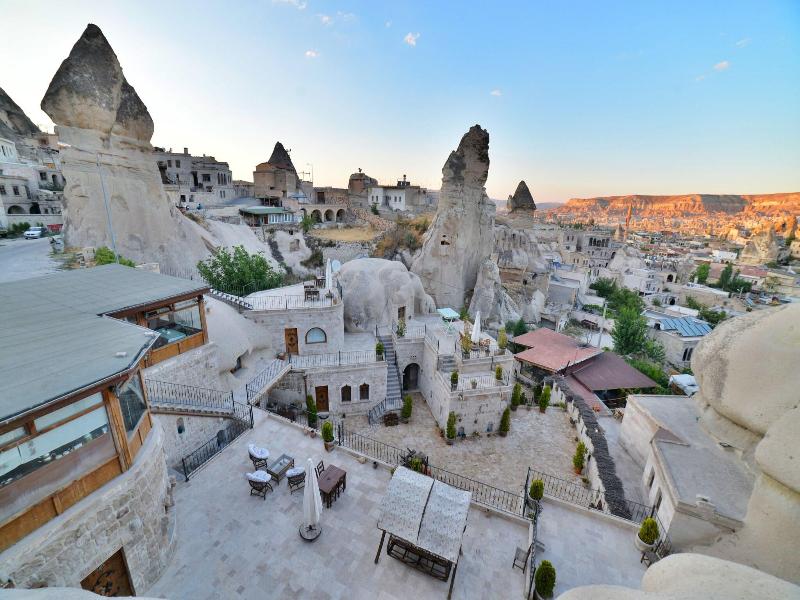 Grand Cave Suites image
