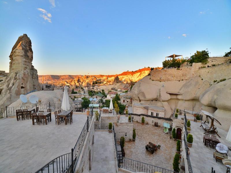 Grand Cave Suites image