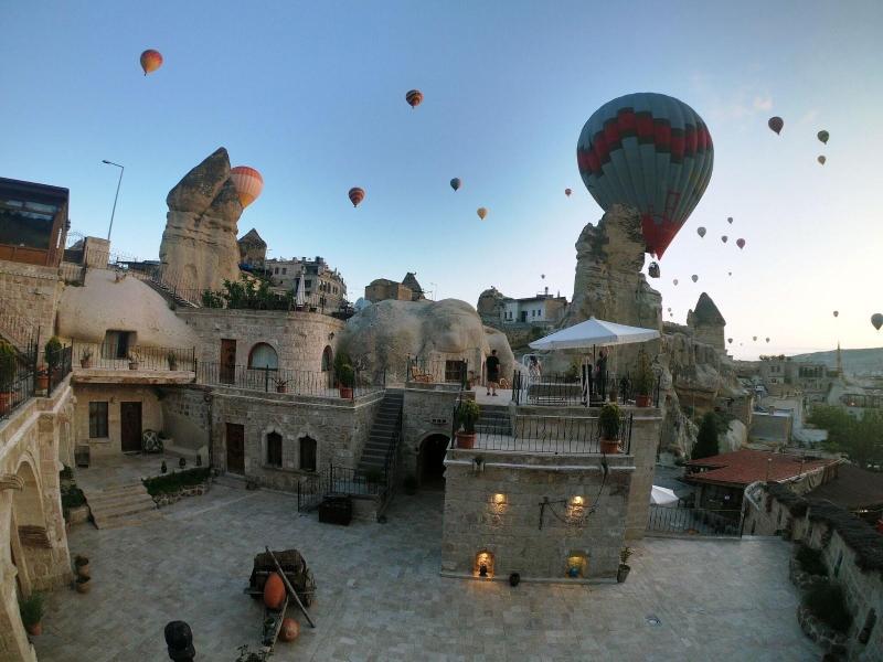Grand Cave Suites image