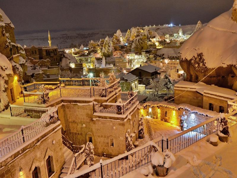 Grand Cave Suites image