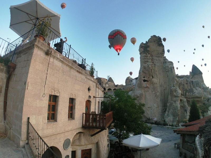 Grand Cave Suites image