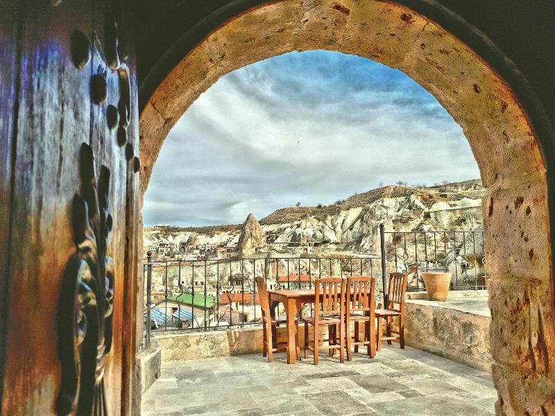 Grand Cave Suites image