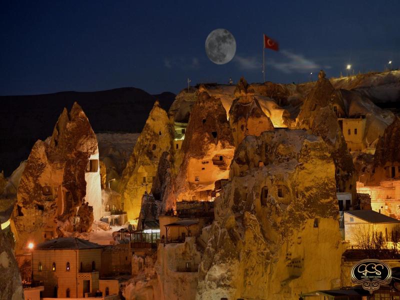 Grand Cave Suites image