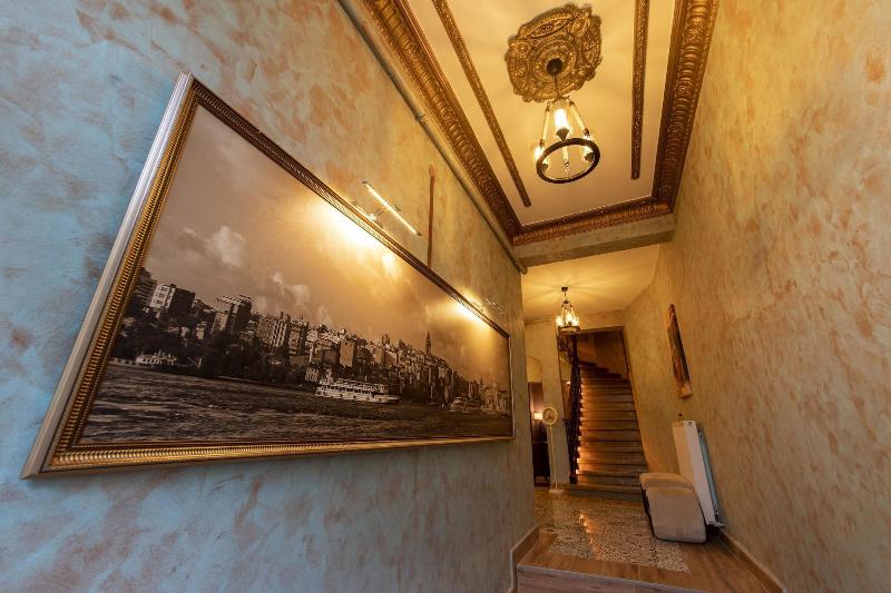 Royal Taksim Suites image