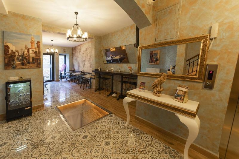 Royal Taksim Suites image