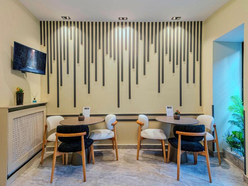 Royal Taksim Suites image