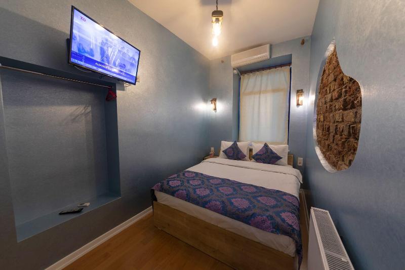 Royal Taksim Suites image