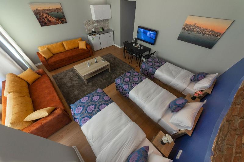 Royal Taksim Suites image