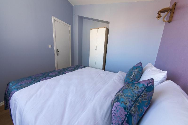 Royal Taksim Suites image