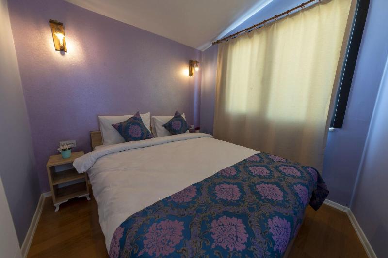 Royal Taksim Suites image