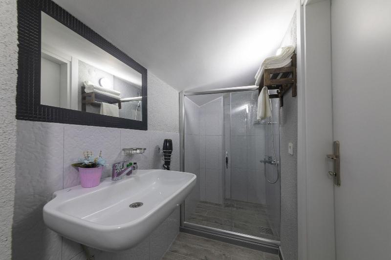 Royal Taksim Suites image