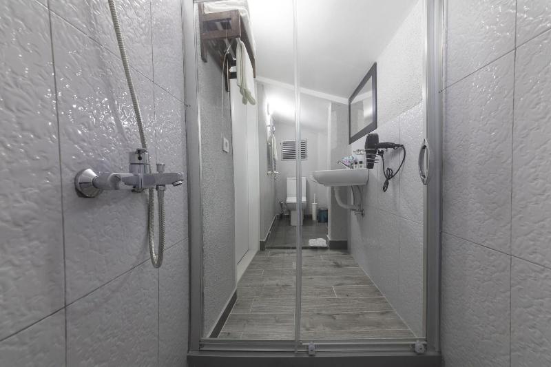 Royal Taksim Suites image